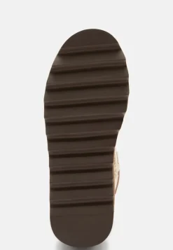 BUBBLEROOM Bernice Short Boots