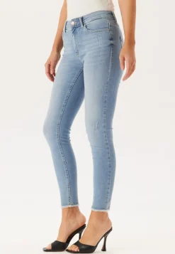 ONLY Blush Life Mid Raw Jeans