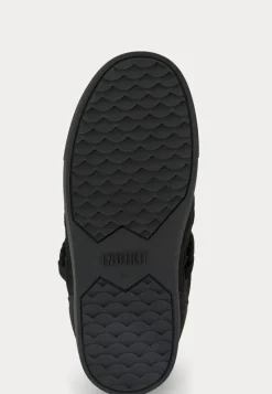 INUIKII Classic Low Sneaker