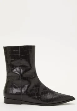 MAKE WAY Croco Leather Ankle Boot