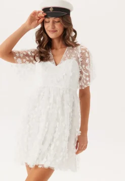 Bubbleroom Occasion 3D Floral V-neck Dress