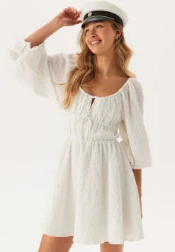 Bubbleroom Occasion Diamond Neck Dress