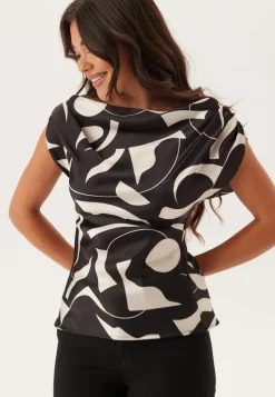 BUBBLEROOM Dropped Shoulder Blouse