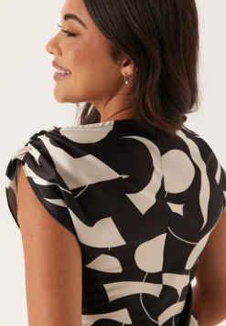 BUBBLEROOM Dropped Shoulder Blouse