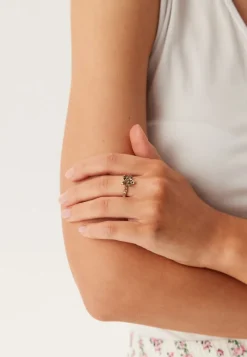 LILY AND ROSE Eponine Ring