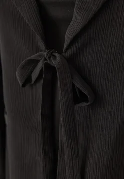 BUBBLEROOM Front Tie Structured Blazer