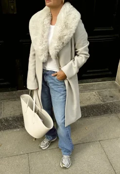 Chiara Forthi Fur Collar Wool Blend Coat