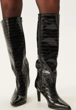 MAKE WAY Knee High Leather Boot