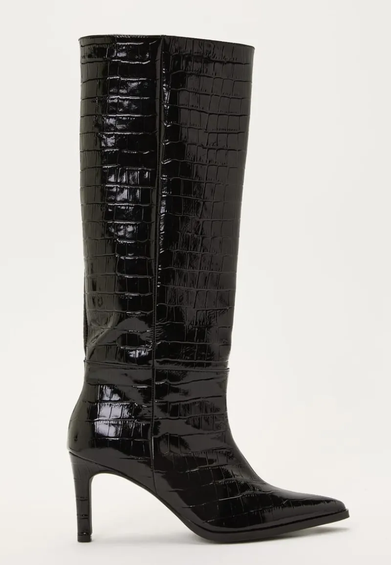 MAKE WAY Knee High Leather Boot