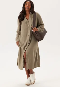 Happy Holly Linen Shirt Dress