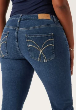 BUBBLEROOM Low Embroidery Pocket Jeans