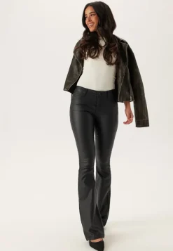 BUBBLEROOM Low Waist Push-up Coated Jeans