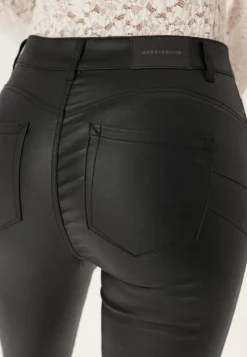 BUBBLEROOM Mid Waist Push-up Coated Slim Jeans