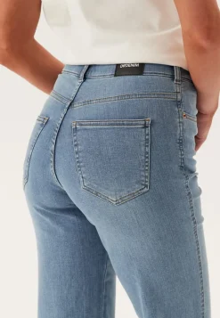 Dr. Denim Moxy Straight