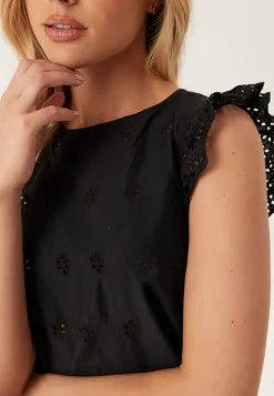 ONLY Onllou Life Emb S/S Open Back Top