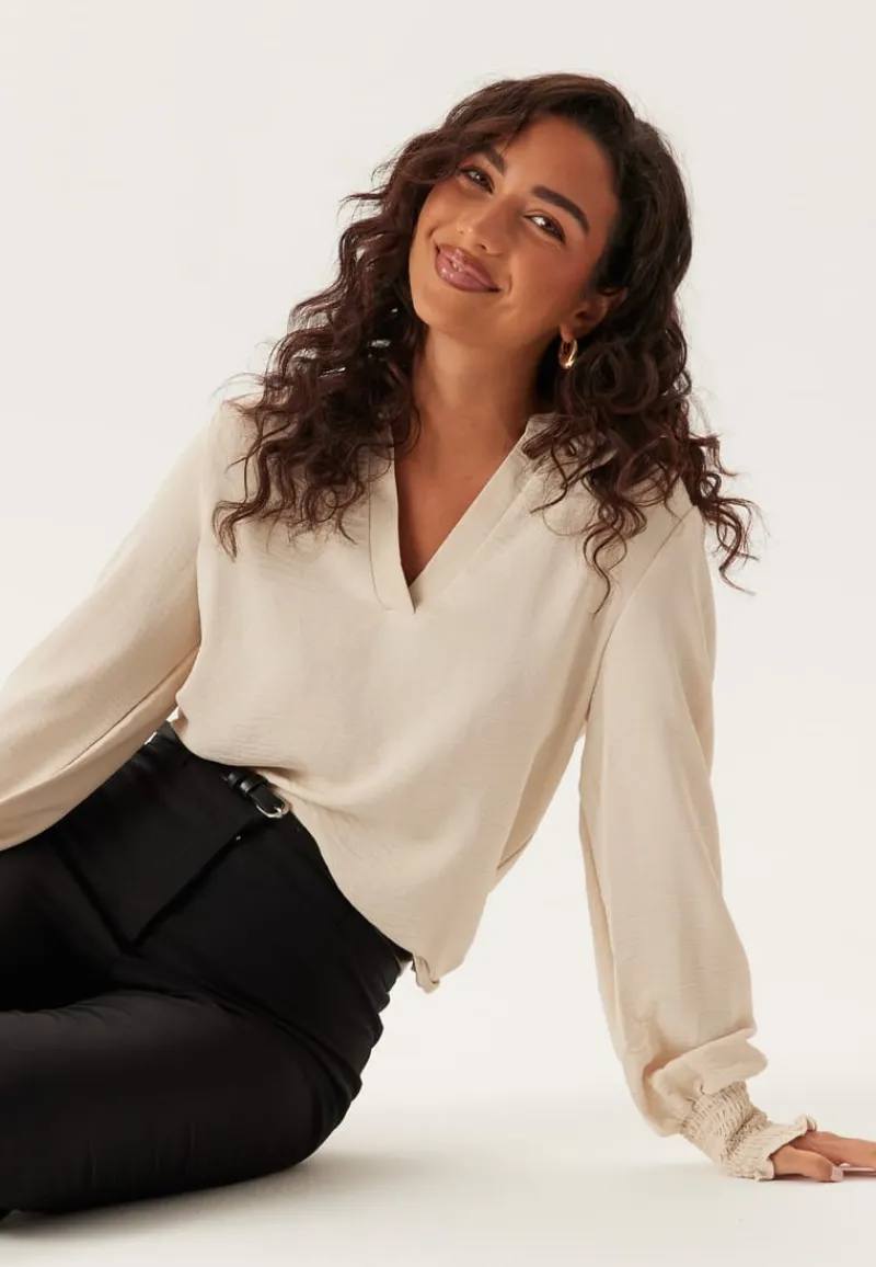 ONLY Onlmette V-Neck Smock Top