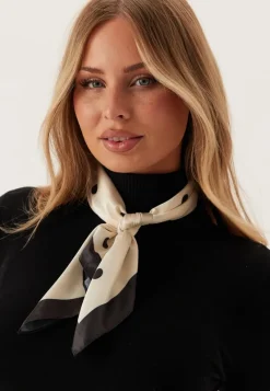 Pieces Pcdonnie Square Scarf