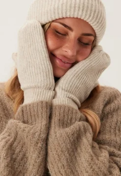 Pieces Pcmoella Mittens