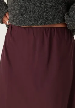 BUBBLEROOM Satin Midaxi Skirt