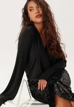 Happy Holly Sequin Trumpet Sleeve Midi Dress