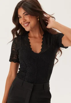 BUBBLEROOM Short Sleeve Lace Top