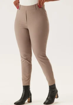 Happy Holly Stretchy Ankle Treggings