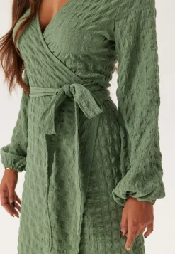BUBBLEROOM Structure Wrap Dress