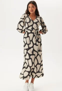 Happy Holly Structured Puff Sleeve Midi Dress