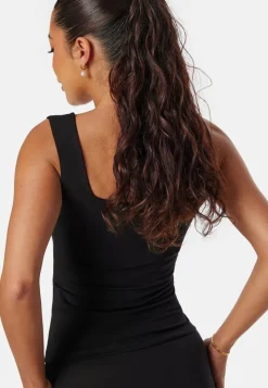 BUBBLEROOM Sweetheart Neckline Tank Top