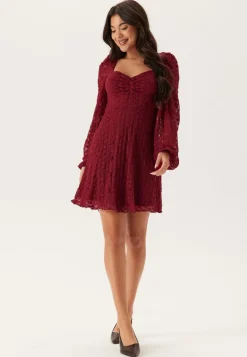 BUBBLEROOM Sweetheart Short Lace Dress