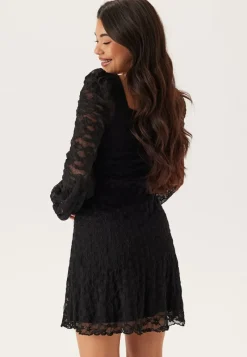 BUBBLEROOM Sweetheart Short Lace Dress