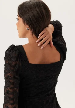 BUBBLEROOM Sweetheart Short Lace Dress