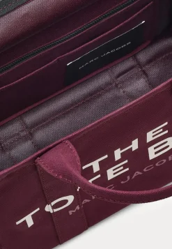 Marc Jacobs The Medium Traveler Tote