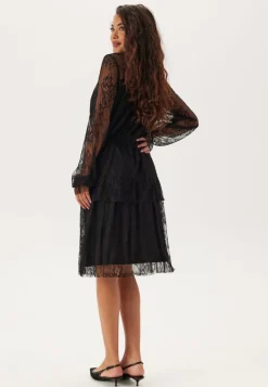 Happy Holly Tiered Puff Sleeve Lace Midi Dress