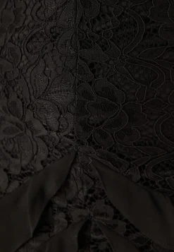 FOREVER NEW Tommy Halter Neck Lace Maxi