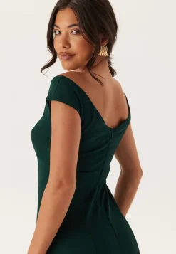 Bubbleroom Occasion Twist Off Shoulder Gown