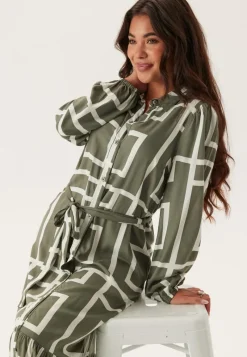 Happy Holly Viscose Long Sleeve Dress
