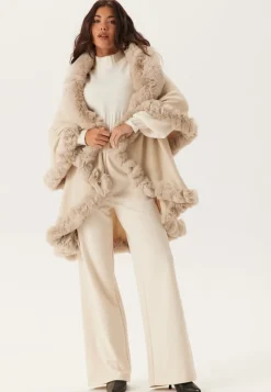 Hollies Wednesday Cape