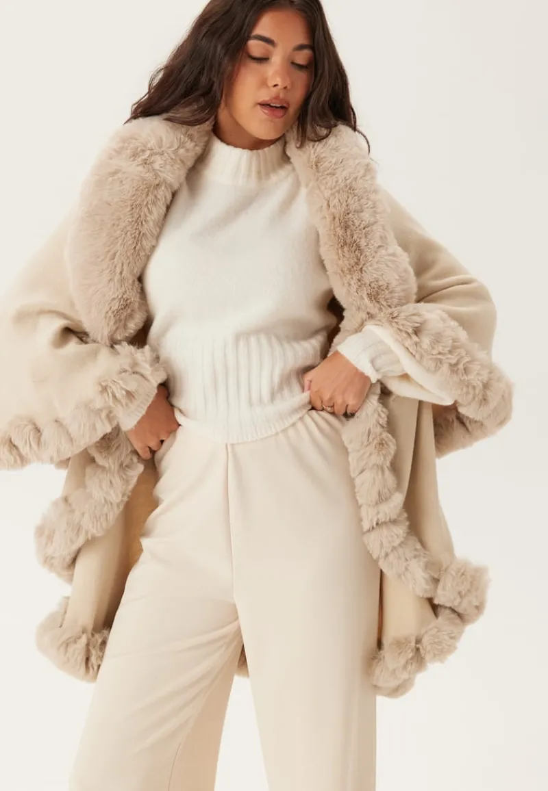 Hollies Wednesday Cape