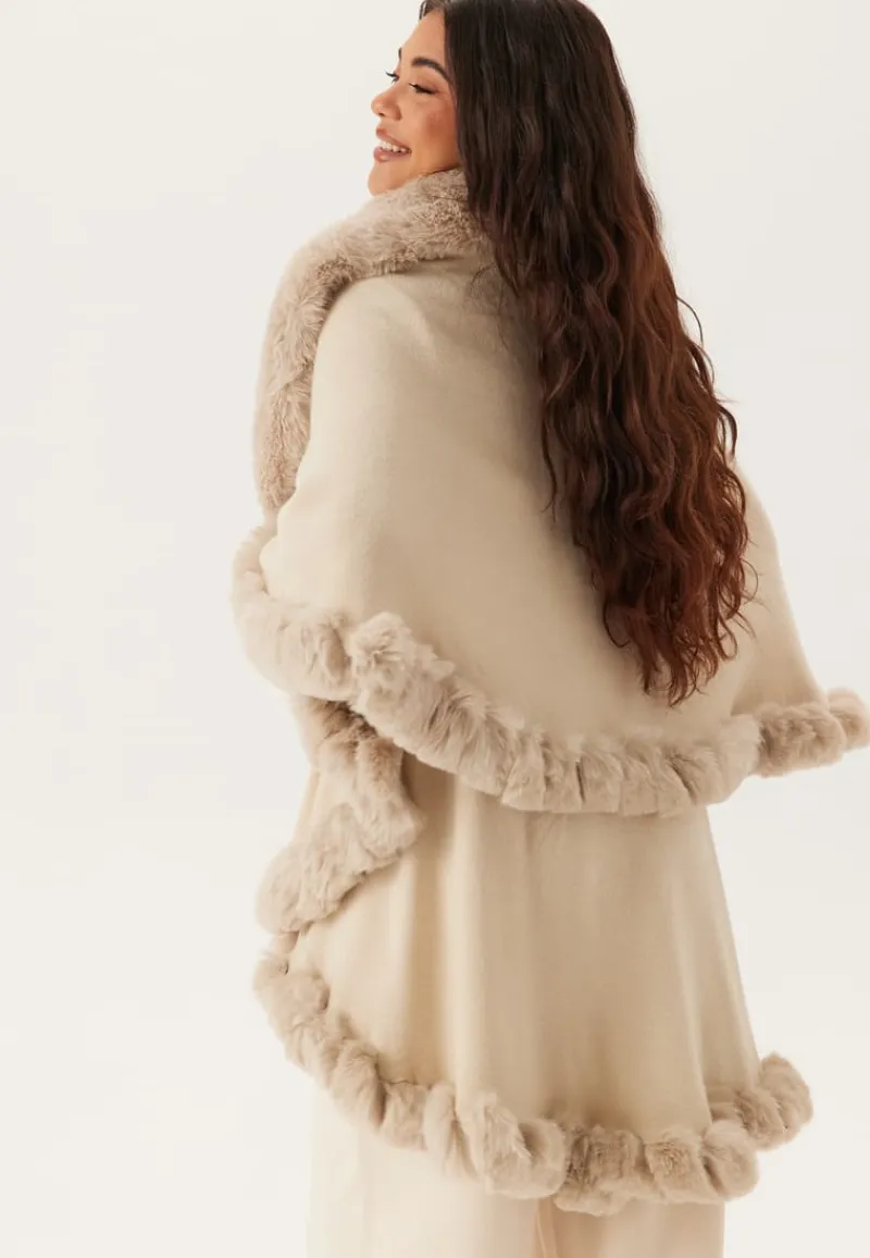 Hollies Wednesday Cape